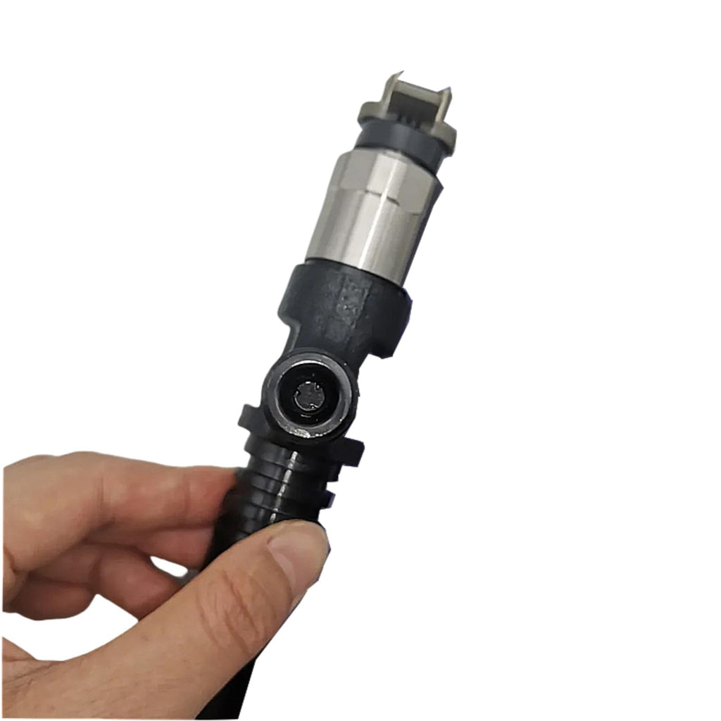 095000-6070 6251-11-3100 Common Rail Fuel Injector Fits for Komatsu 6D125 Engine PC350-7 PC400-7 PC400-8 PC450-7 PC550 Excavator WA320 WA470 Wheel Loader