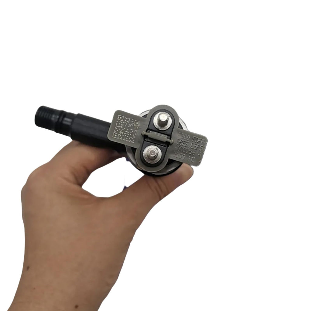 6pcs 095000-6070 6251-11-3100 Common Rail Fuel Injector Fits for Komatsu 6D125 Engine PC350-7 PC400-7 PC400-8 PC450-7 PC550 Excavator WA320 WA470 Wheel Loader