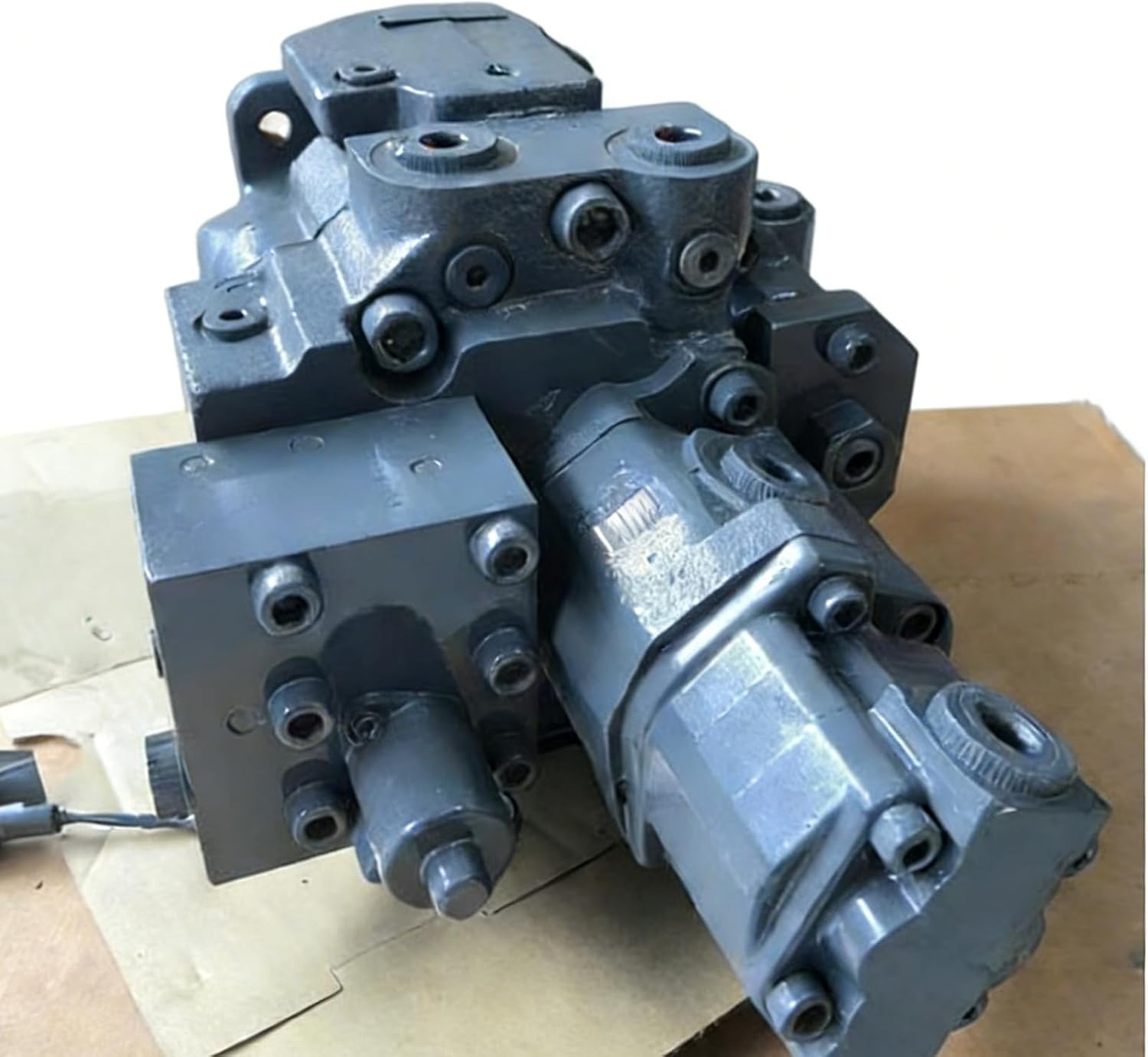 Hydraulic pump 4460672 4663831 AP2D36LV1RS6-912-1 Fits for Hitachi ZX75US Excavator