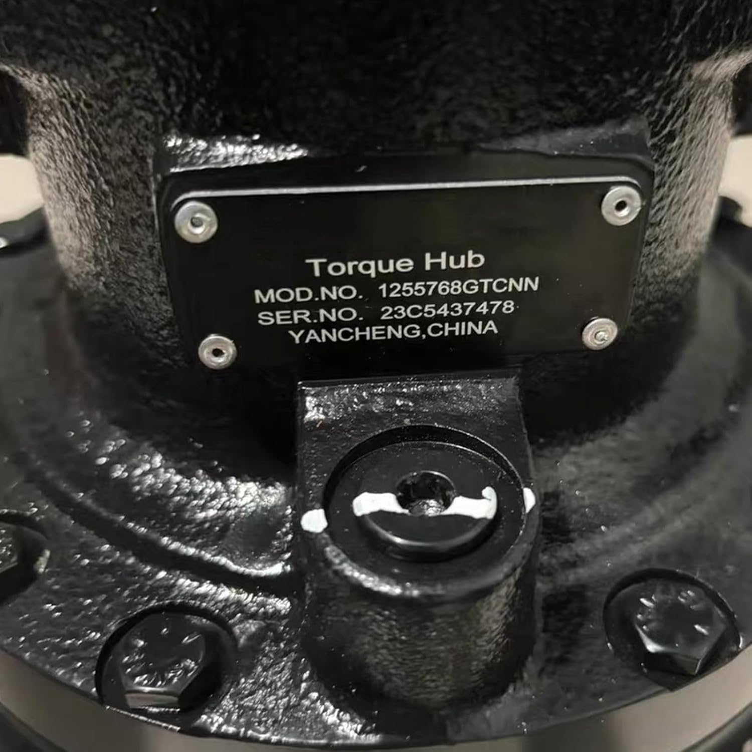New Swing Drive Assy 1255768GT 1255768 1255768GTCNN Fits for Genie S-60 S-60TRAX S-60X S-65 S-65TRAX S-80 S-80X S-85 S-85XC SX-105 SX-125 SX-135 SX-135XC Z-135/70 Boom Lift