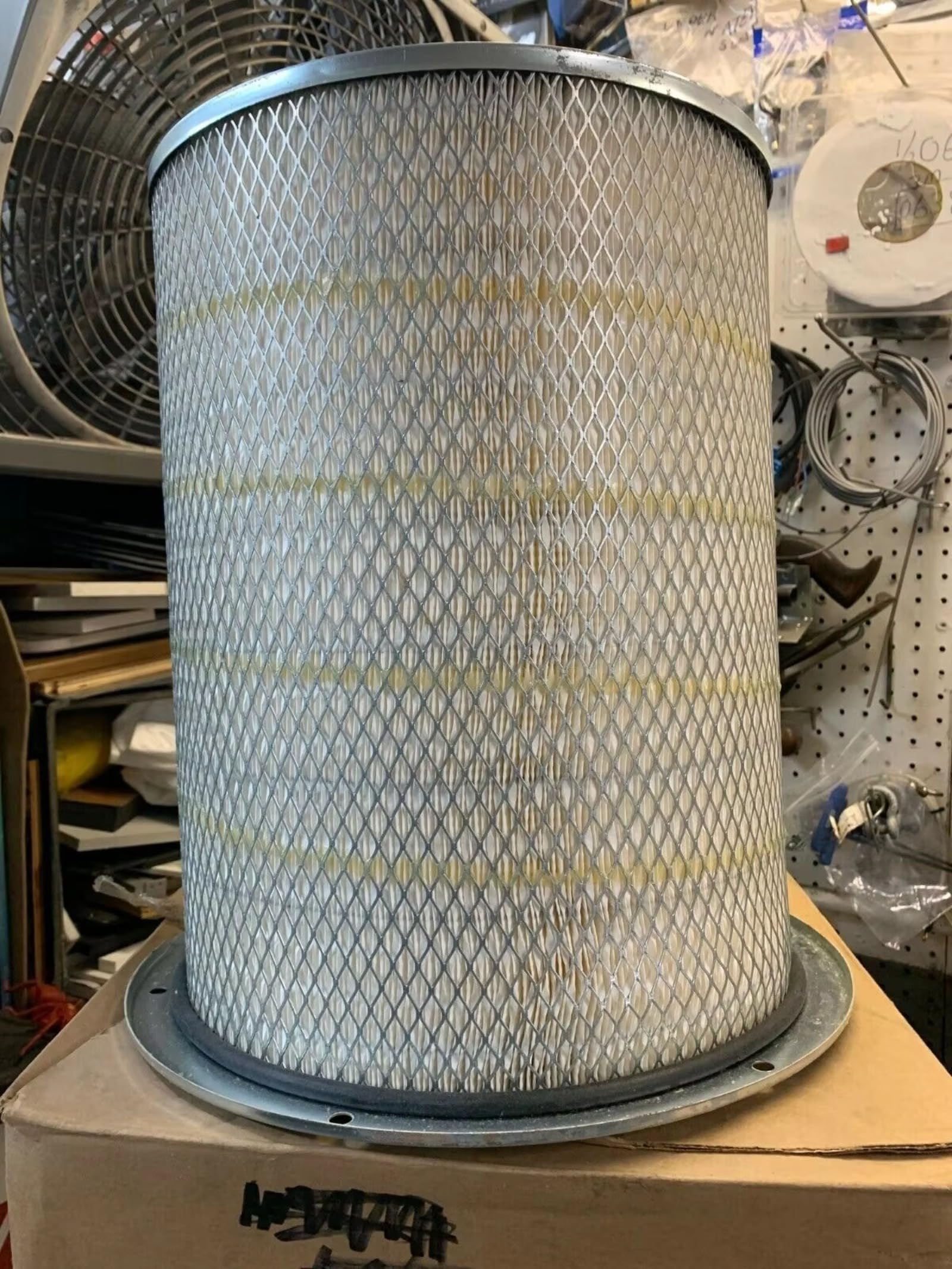 Air Filter AF872M For Cummins NTC ISL9 KV38 M11 Engine,Compatible with International 5000 9200 9300 9370 9400 and Peterbilt 320 GMC D9K042 D9K064 Freightliner FLA FLL